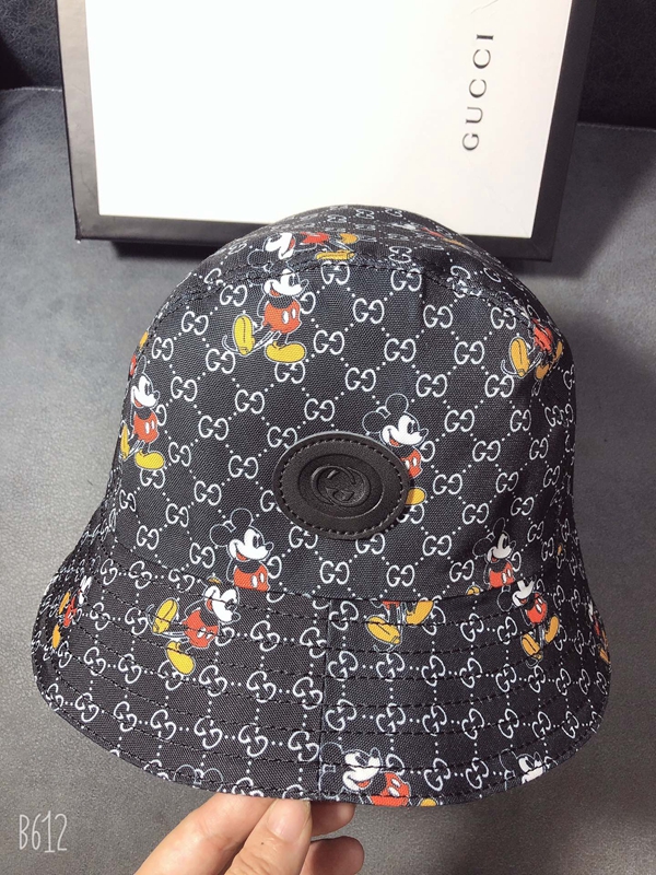 ブランド帽子正面デザイン